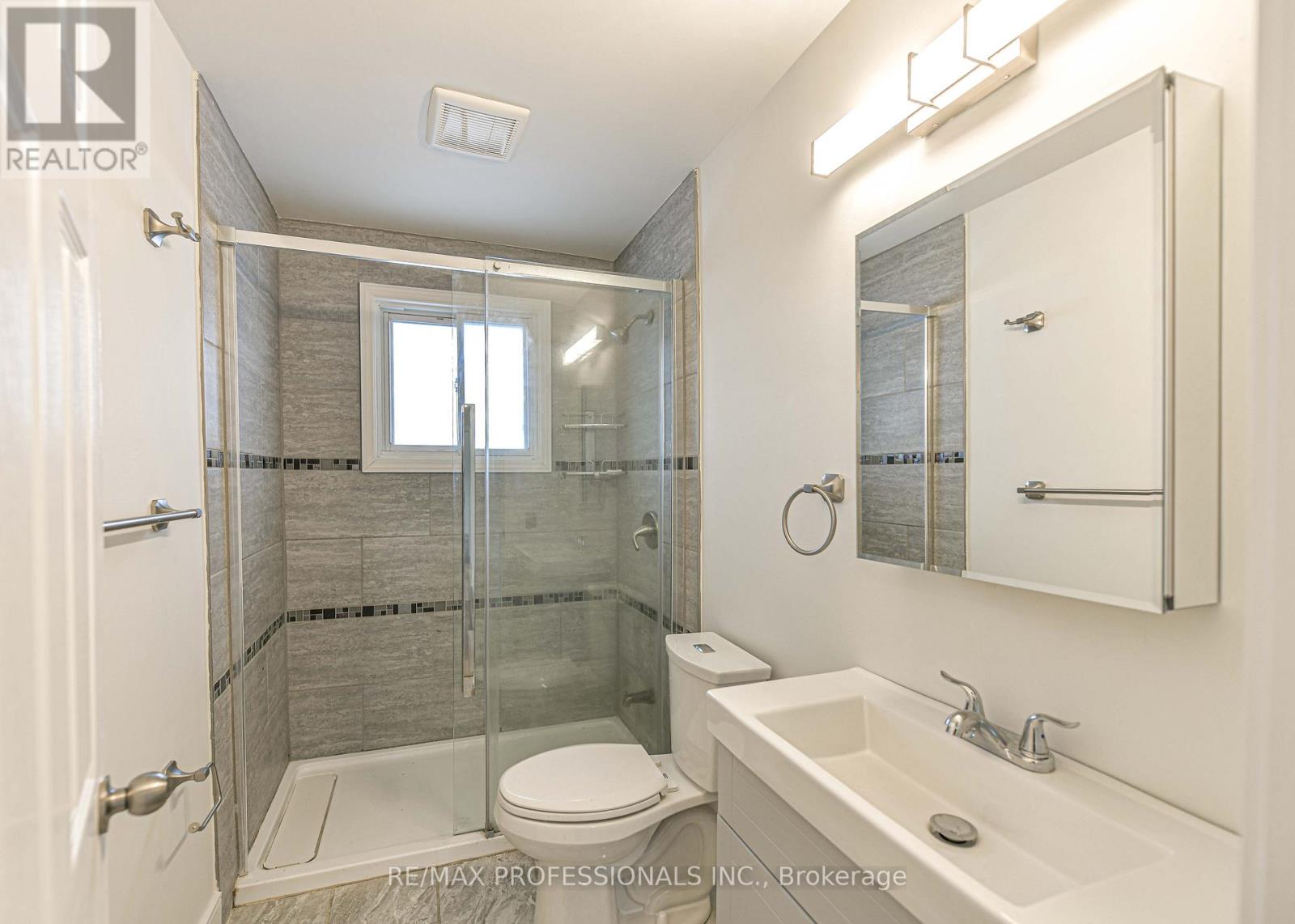 255 Lawrence Avenue, Orillia, Ontario  L3V 5M5 - Photo 15 - S12536890