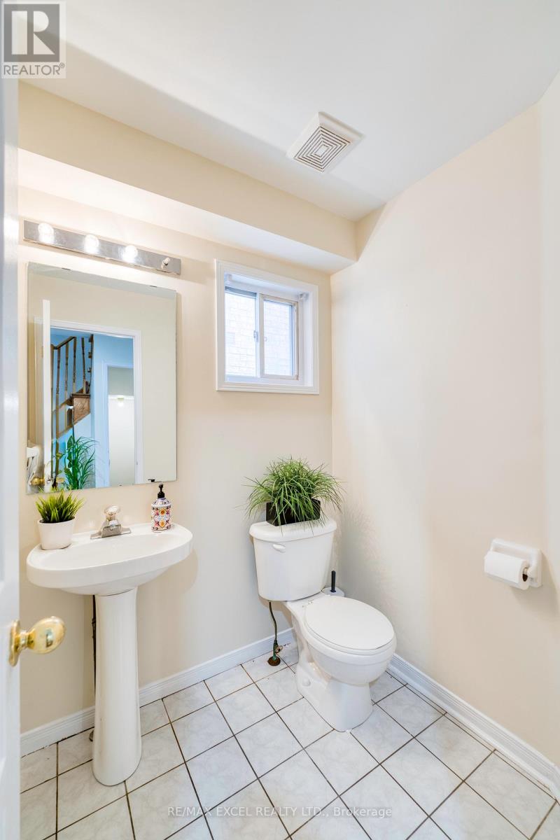 5909 Churchill Meadows Boulevard, Mississauga, Ontario  L5M 6Y2 - Photo 14 - W12438898