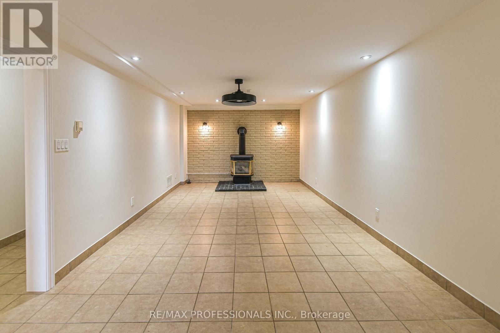 255 Lawrence Avenue, Orillia, Ontario  L3V 5M5 - Photo 20 - S12536890