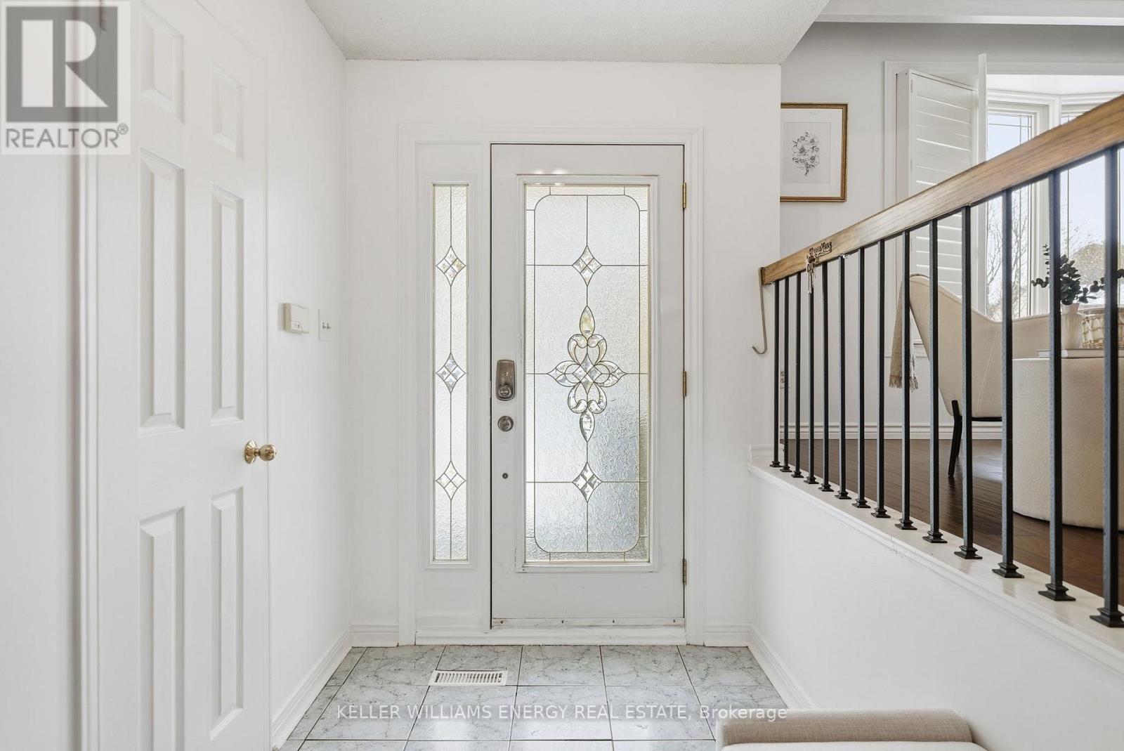 738 Greenbriar Drive, Oshawa, Ontario  L1G 7J6 - Photo 3 - E12537802