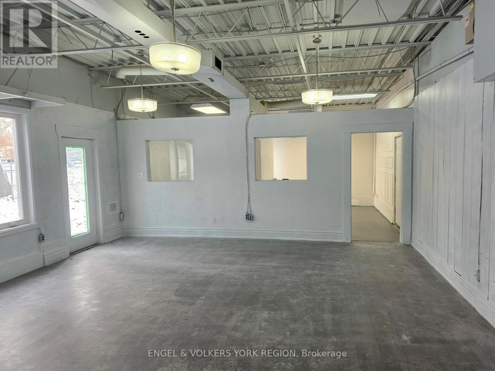 3 - 1344 Wellington Street W, King, Ontario  L7B 1K5 - Photo 4 - N12537510