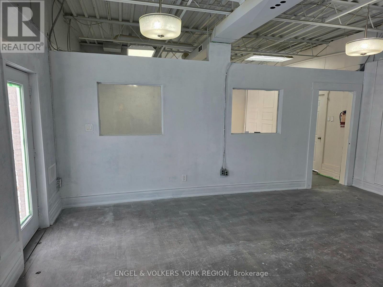 3 - 1344 Wellington Street W, King, Ontario  L7B 1K5 - Photo 9 - N12537510