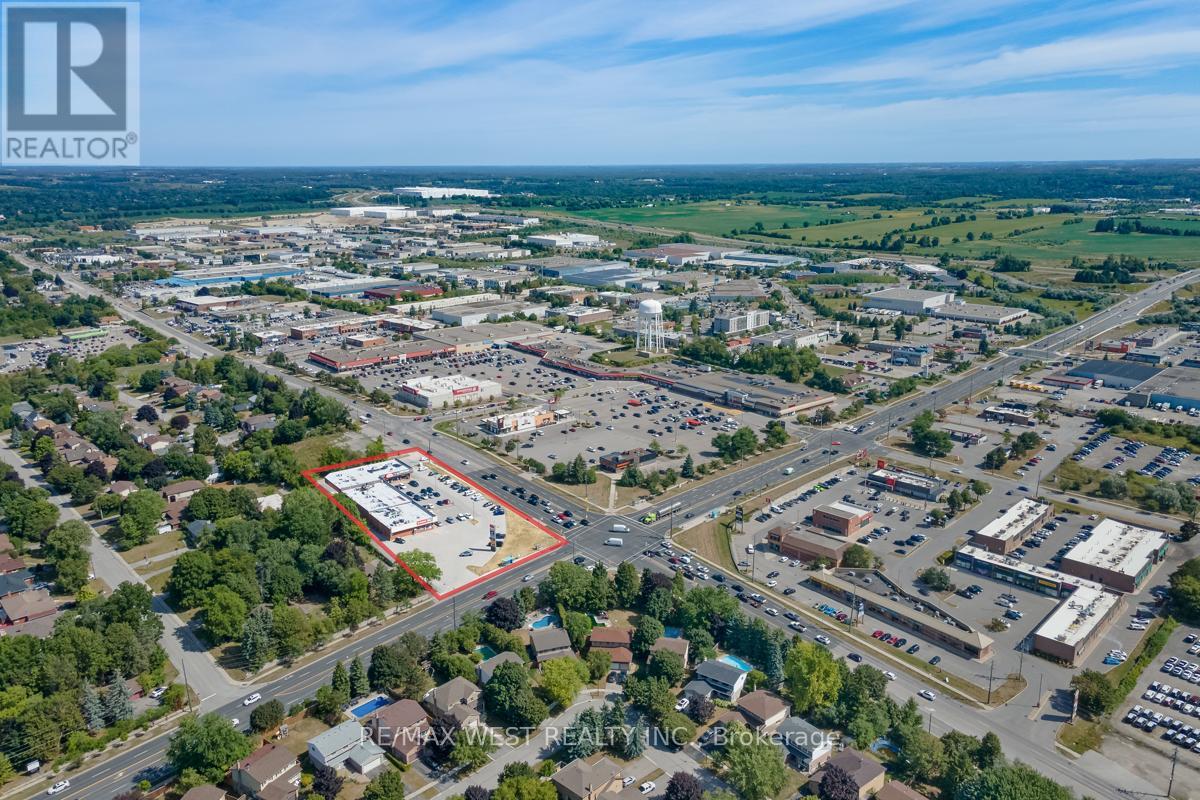 7a - 1065 Davis Drive, Newmarket, Ontario  L3Y 2R9 - Photo 4 - N12537526