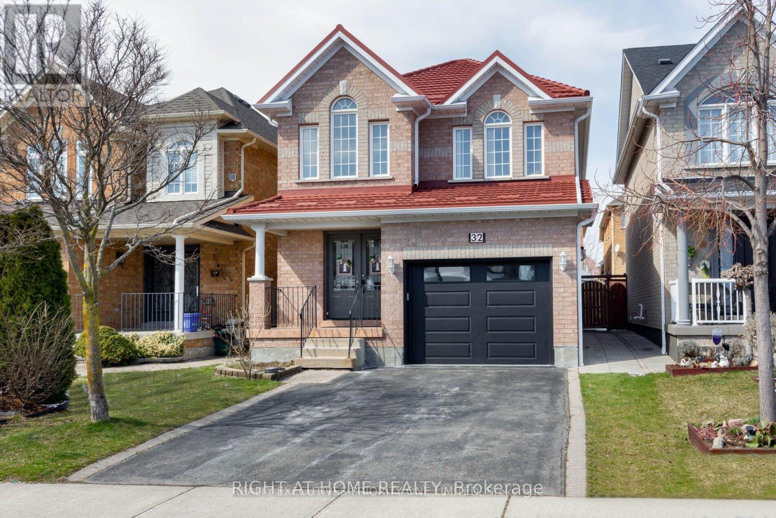 32 EDDINGTON PLACE, Vaughan, Ontario