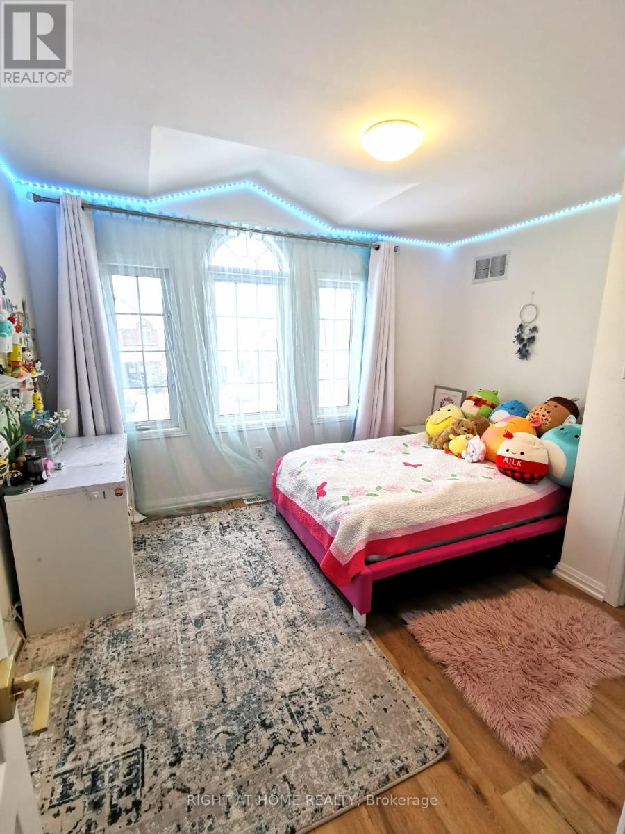 32 Eddington Place, Vaughan, Ontario  L6A 3P6 - Photo 17 - N12537558