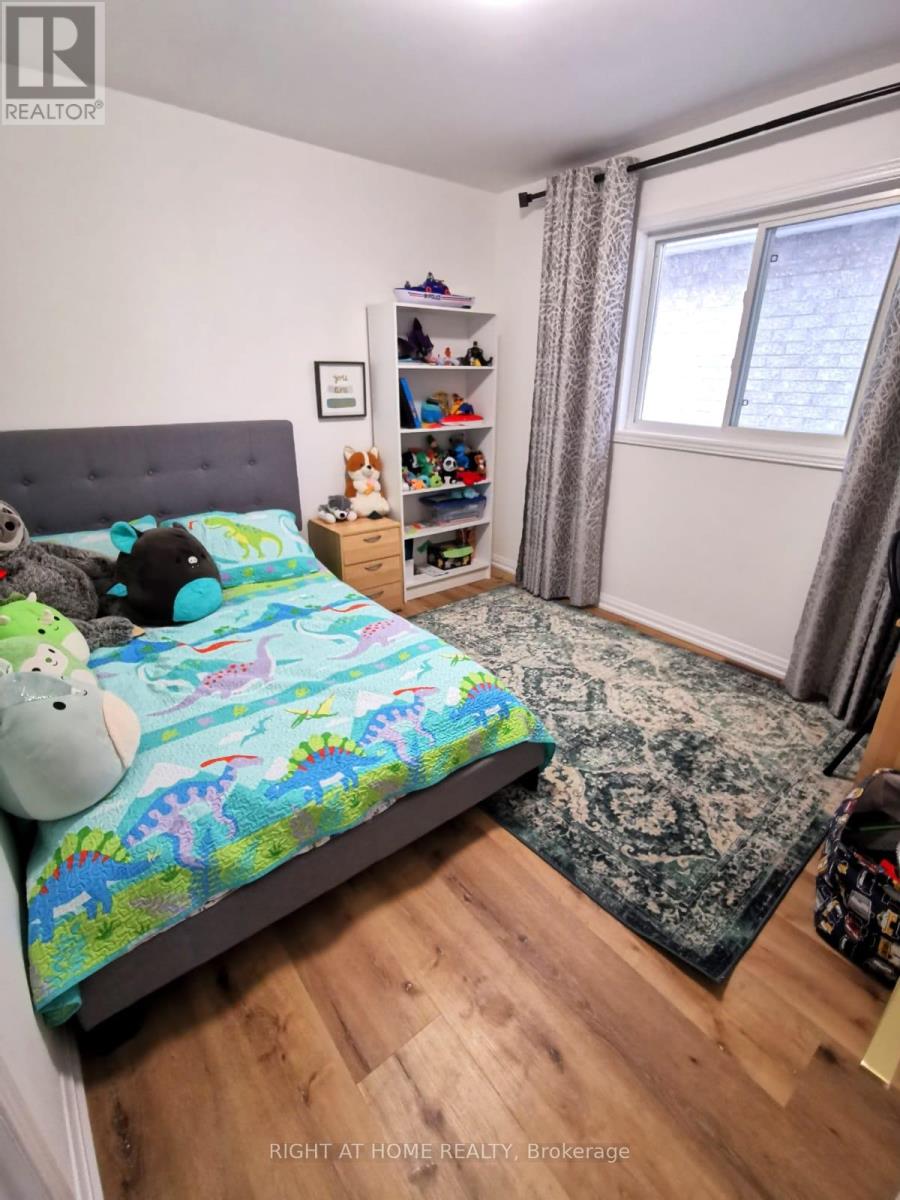 32 Eddington Place, Vaughan, Ontario  L6A 3P6 - Photo 18 - N12537558