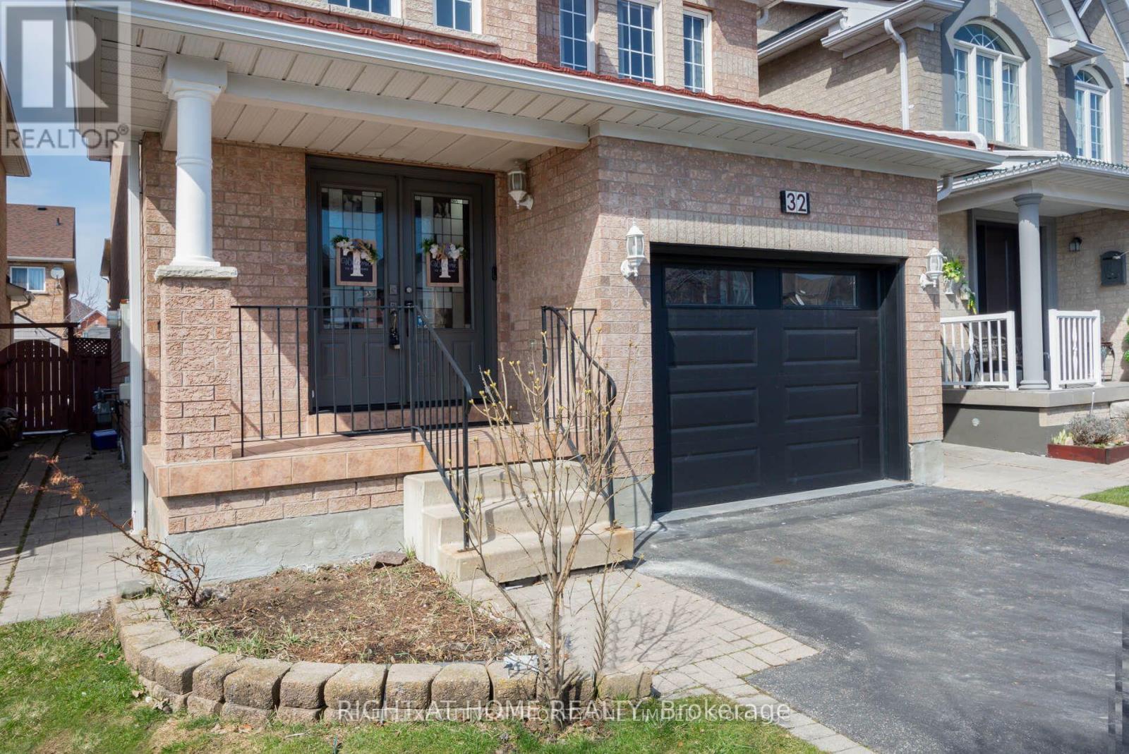 32 Eddington Place, Vaughan, Ontario  L6A 3P6 - Photo 3 - N12537558