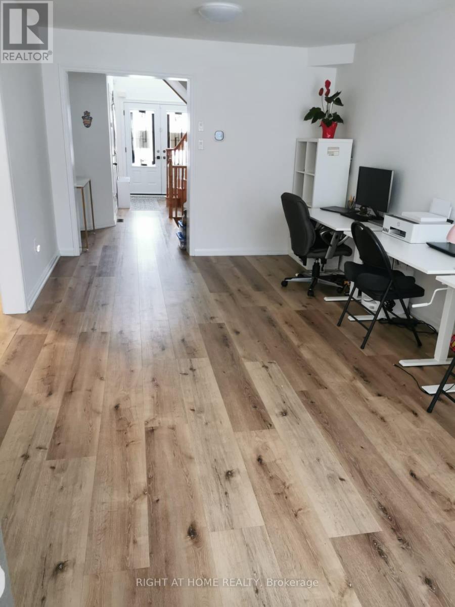 32 Eddington Place, Vaughan, Ontario  L6A 3P6 - Photo 6 - N12537558