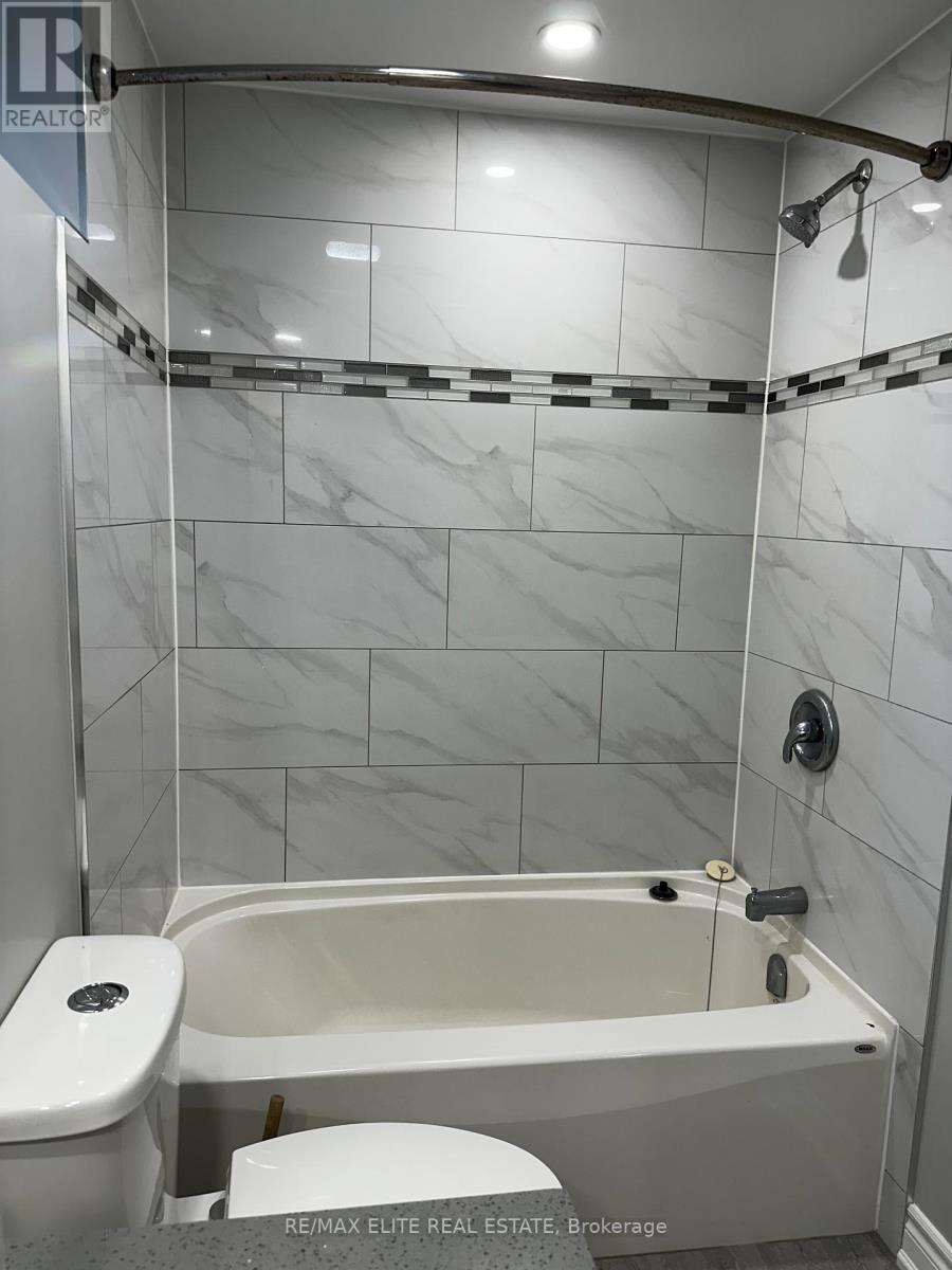 77 Foreht Crescent, Aurora, Ontario  L4G 3E9 - Photo 5 - N12537560