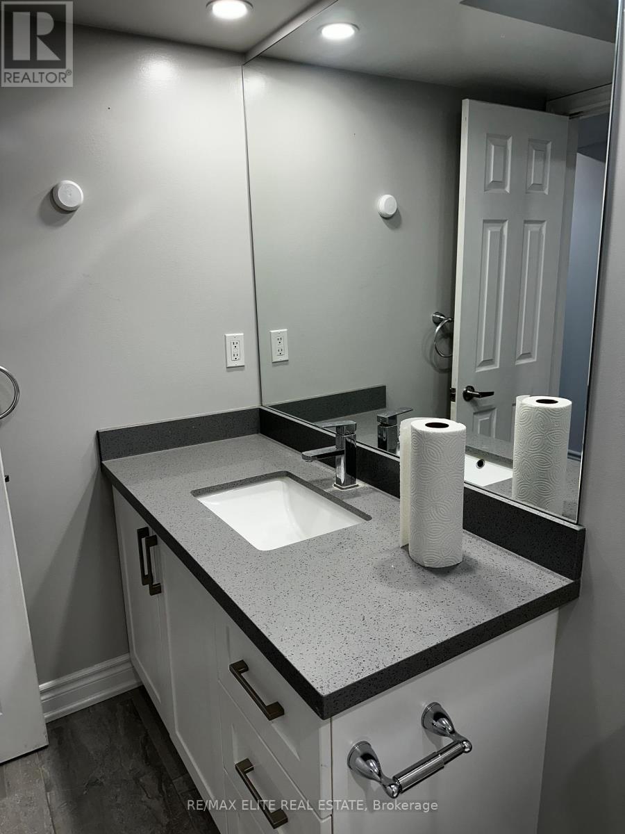 77 Foreht Crescent, Aurora, Ontario  L4G 3E9 - Photo 6 - N12537560