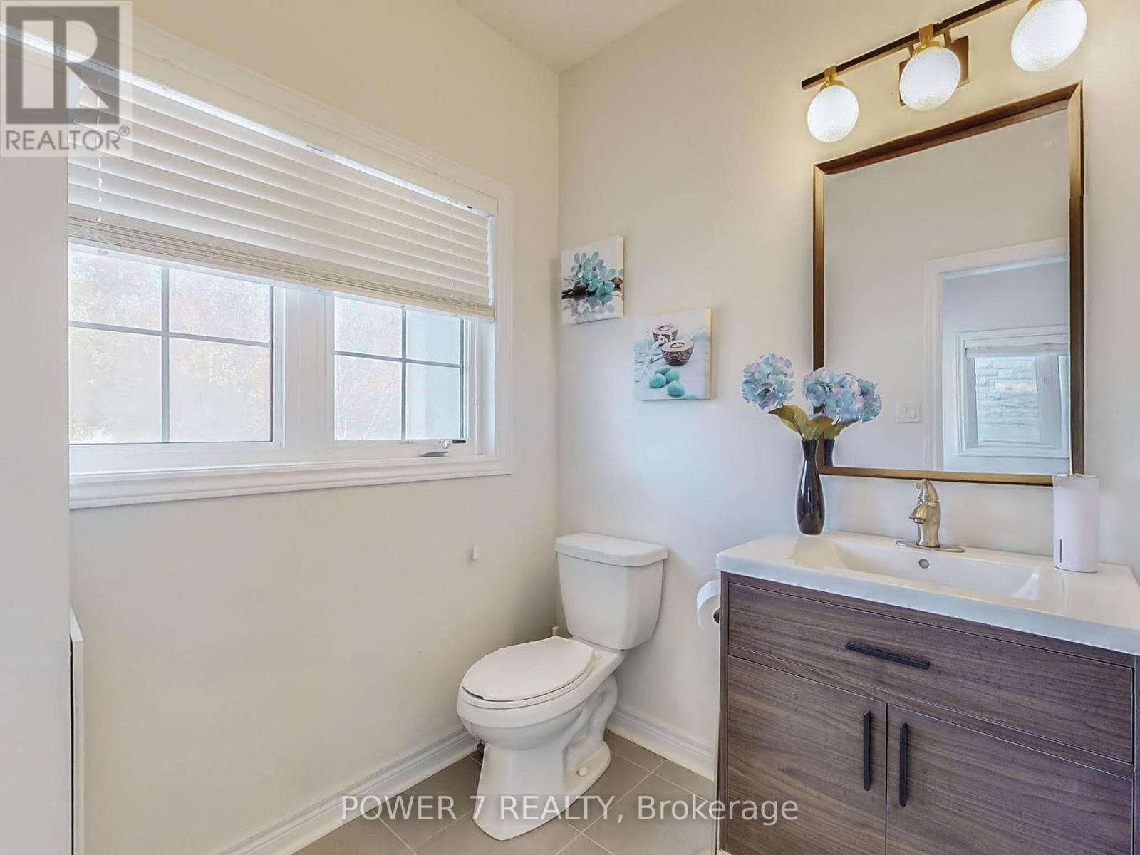 180 Woodspring Avenue, Newmarket, Ontario  L3X 3J4 - Photo 21 - N12537684