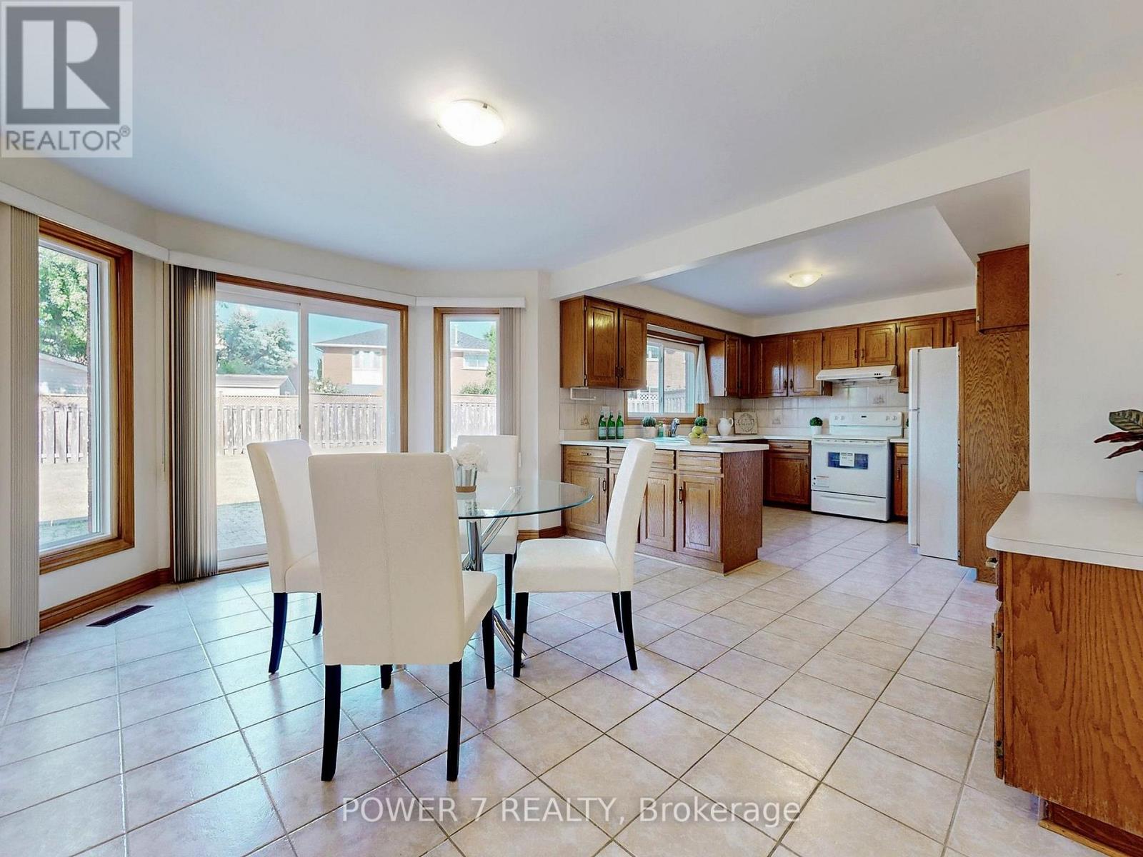 54 Hewlett Crescent, Markham, Ontario L3P 7J7 - Photo 15 - N12537702