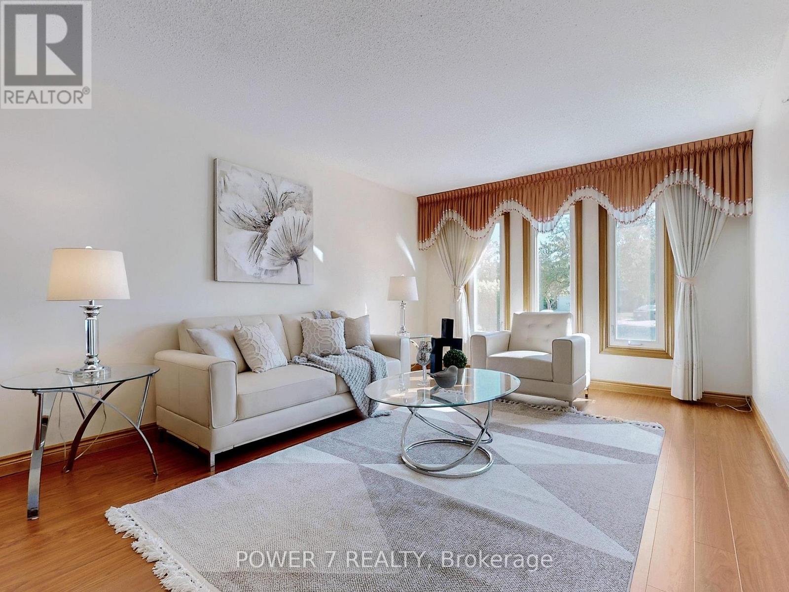 54 Hewlett Crescent, Markham, Ontario L3P 7J7 - Photo 5 - N12537702