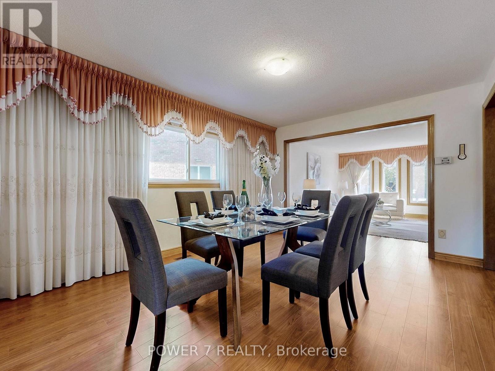 54 Hewlett Crescent, Markham, Ontario L3P 7J7 - Photo 9 - N12537702