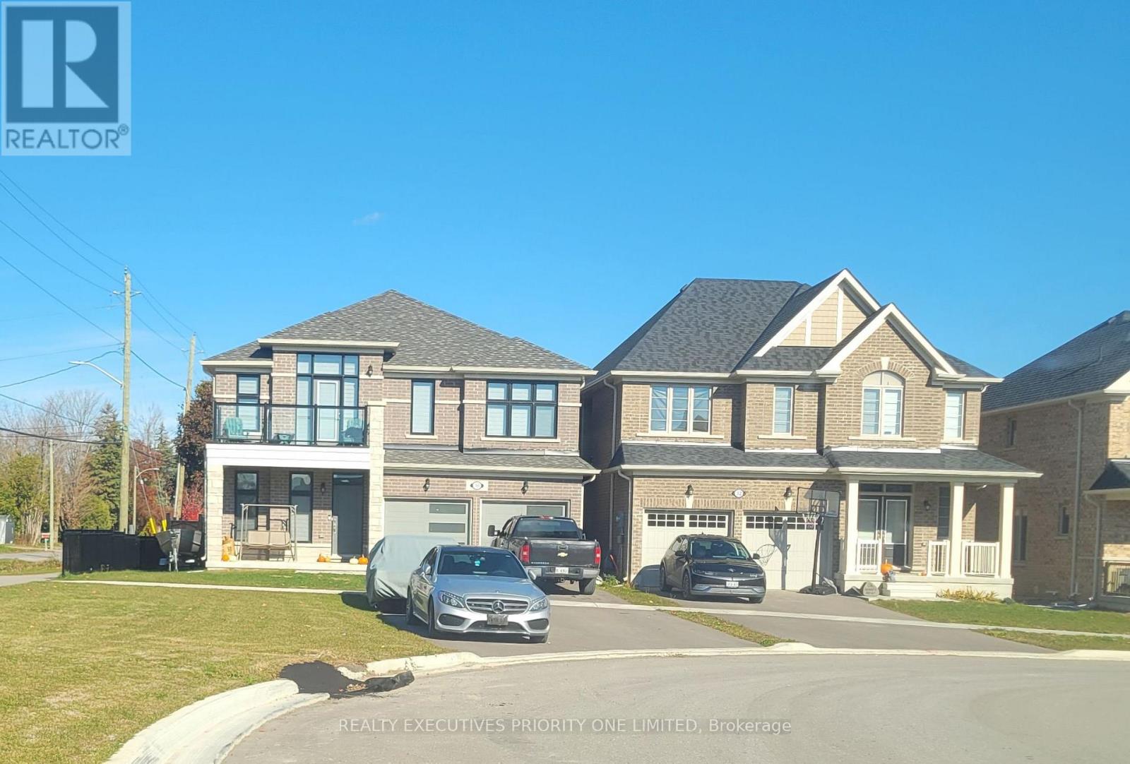 30 Sam Battaglia Crescent, Georgina, Ontario  L0E 1R0 - Photo 2 - N12537716