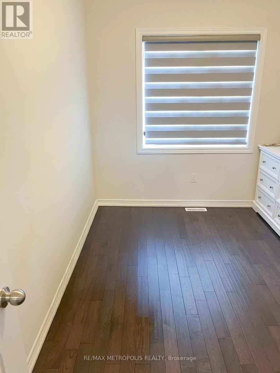 565 Barons Street, Vaughan, Ontario  L4H 5C3 - Photo 13 - N12537726