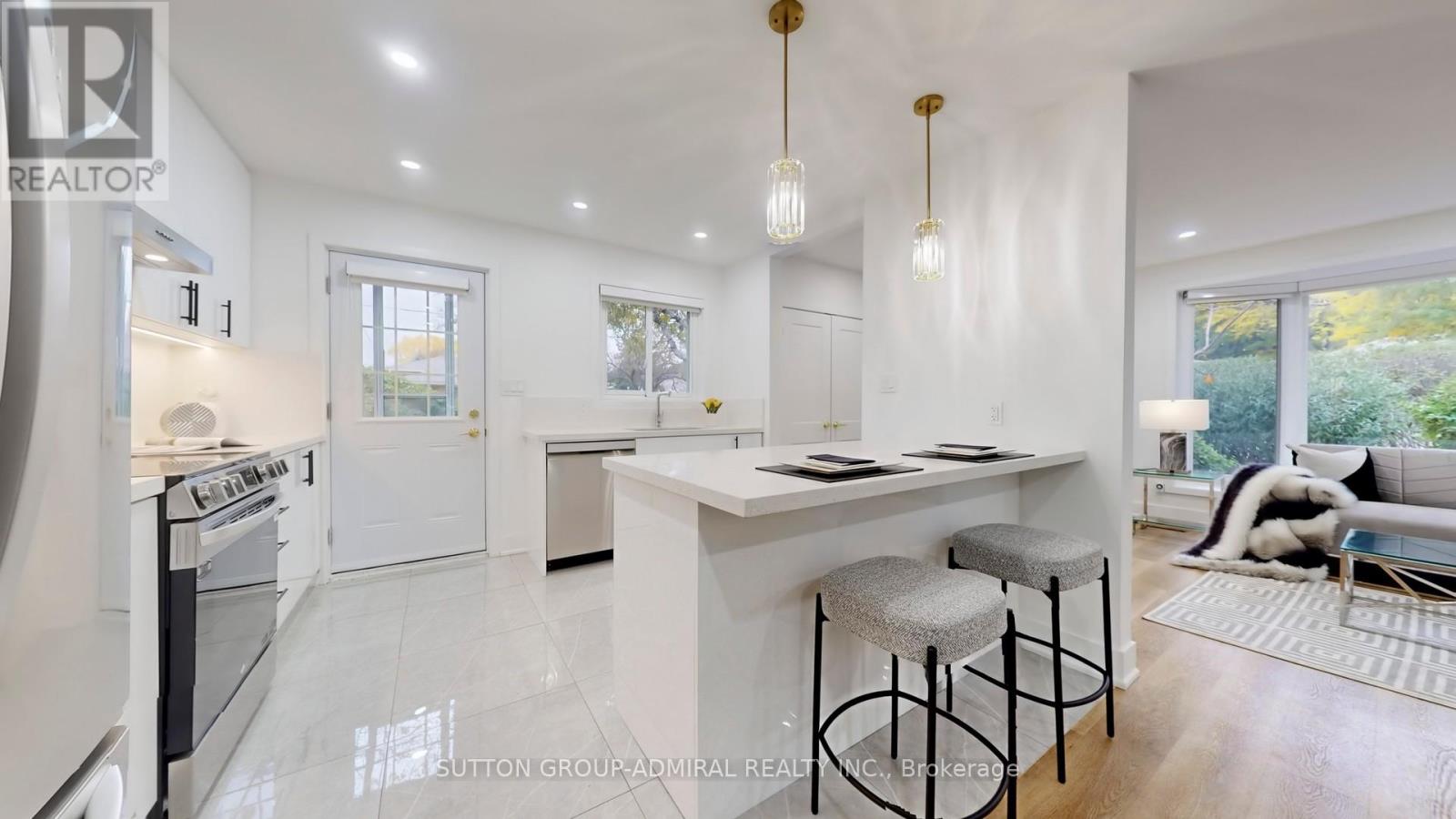 105 Baltray Crescent, Toronto, Ontario  M3A 2H5 - Photo 2 - C12513668