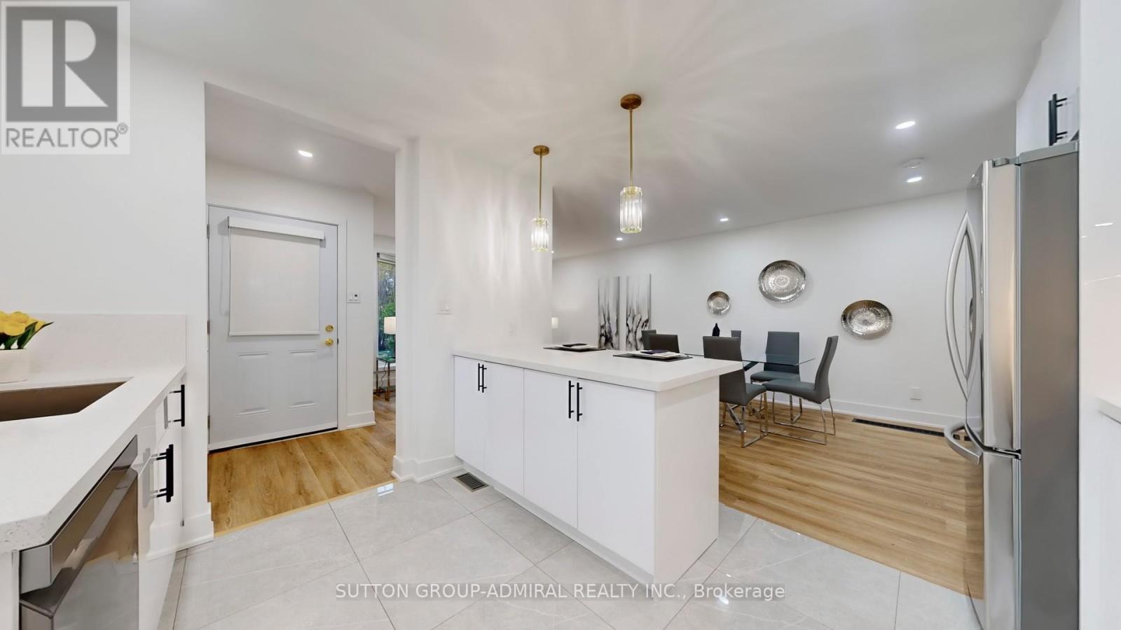 105 Baltray Crescent, Toronto, Ontario  M3A 2H5 - Photo 3 - C12513668