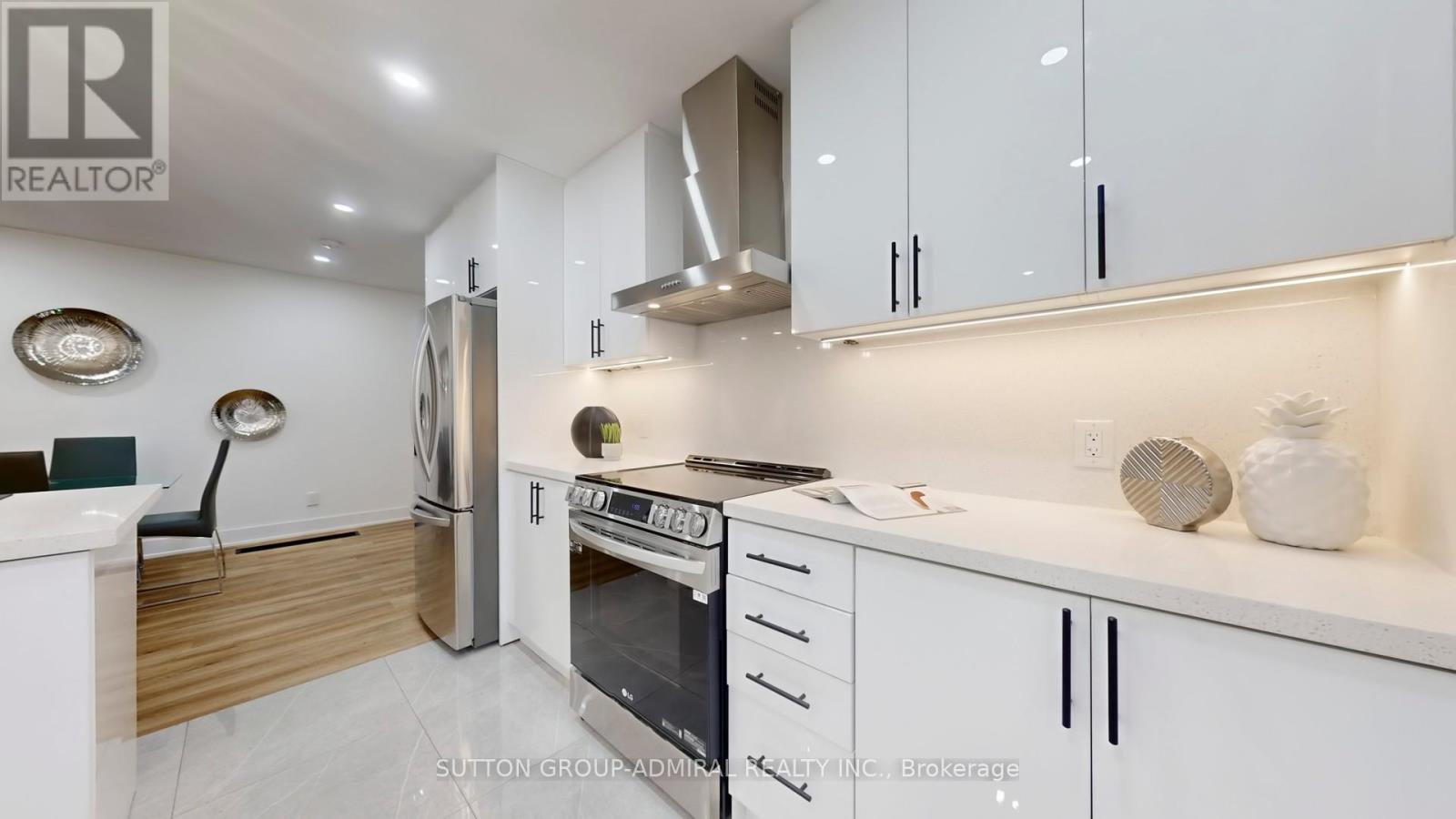 105 Baltray Crescent, Toronto, Ontario  M3A 2H5 - Photo 4 - C12513668