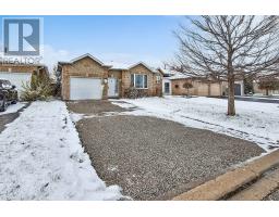 MAIN - 16 NICOLE MARIE AVENUE, Barrie, Ontario