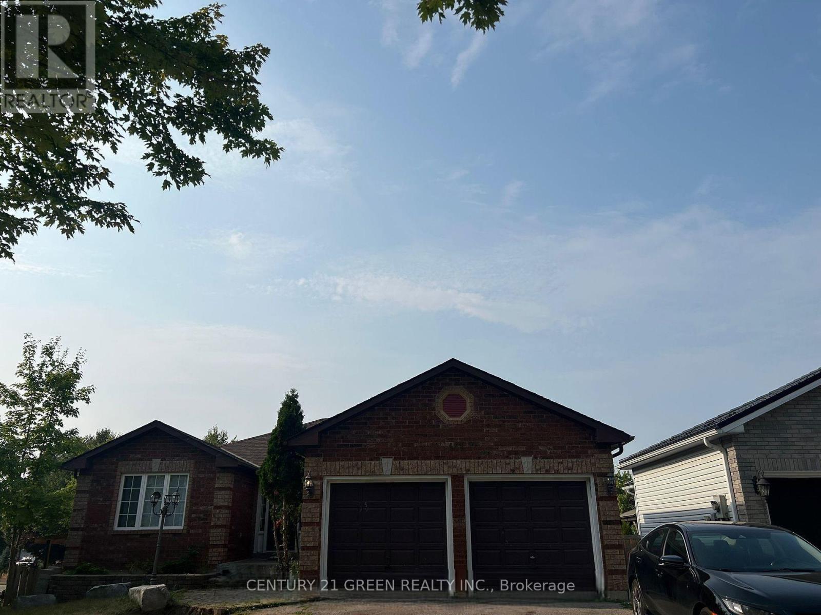 141 COLUMBIA ROAD E, Barrie, Ontario