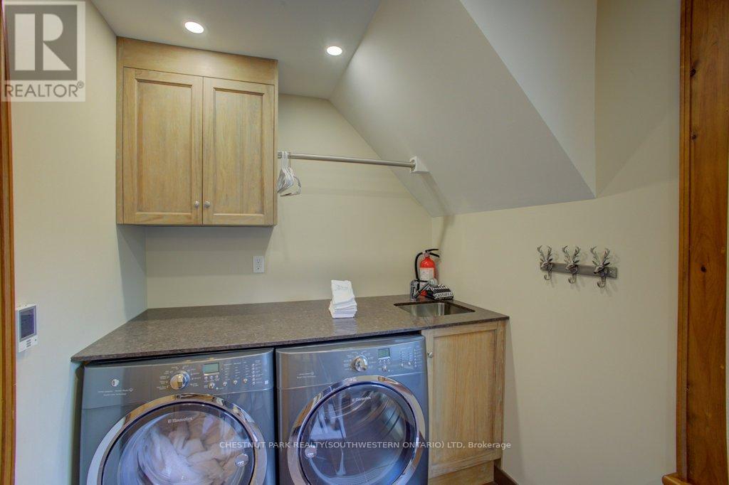 8429 Poplar Side Road, Clearview, Ontario  L9Y 3Y9 - Photo 29 - S12537646