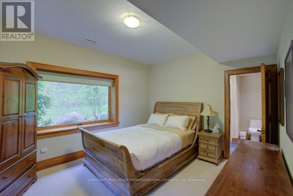 8429 Poplar Side Road, Clearview, Ontario  L9Y 3Y9 - Photo 41 - S12537646