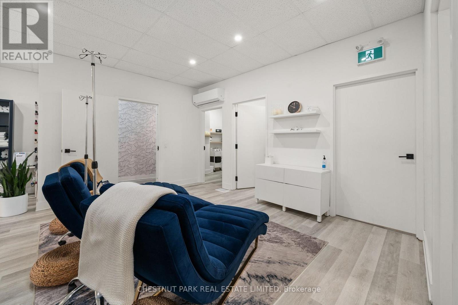 296 Main Street, Prince Edward County, Ontario  K0K 2T0 - Photo 11 - X12537798