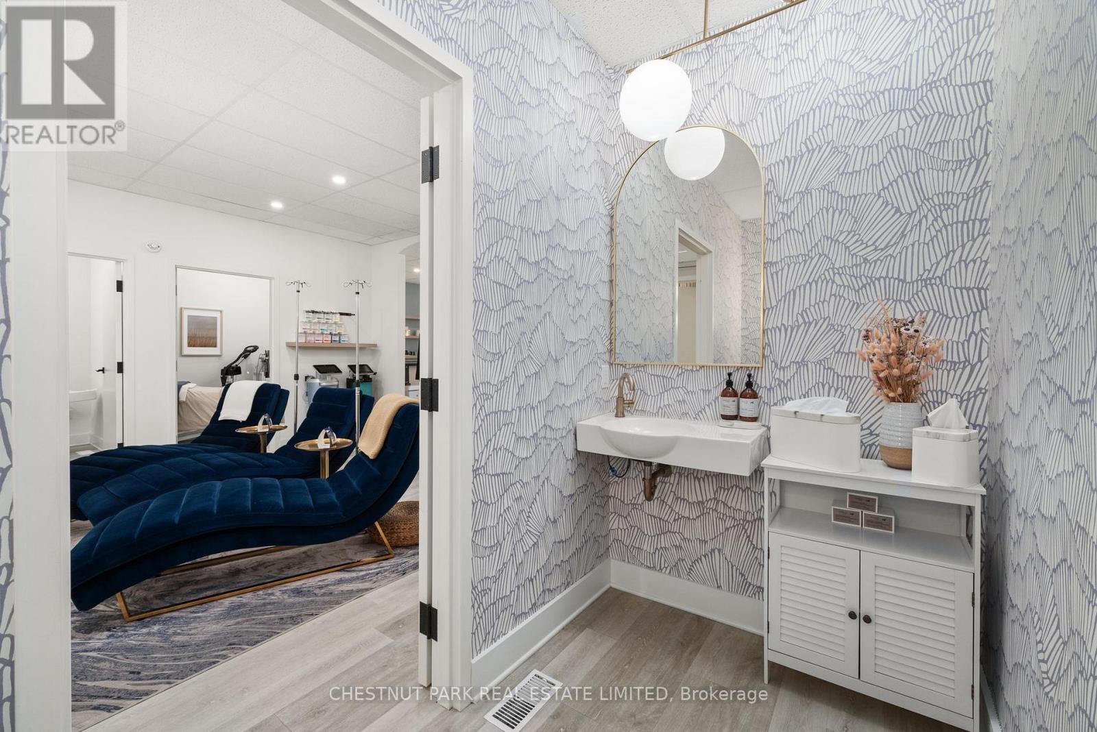 296 Main Street, Prince Edward County, Ontario  K0K 2T0 - Photo 15 - X12537798