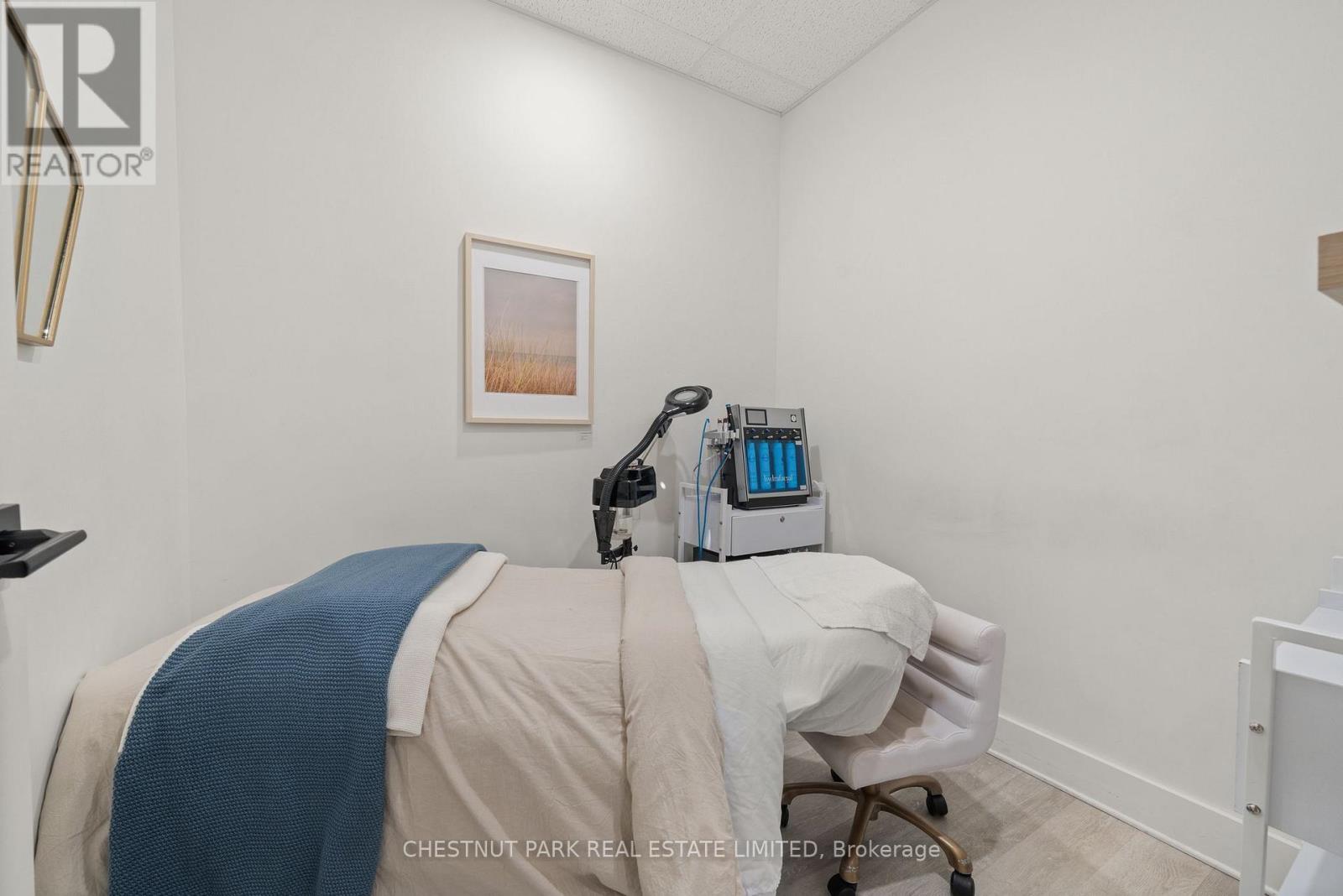 296 Main Street, Prince Edward County, Ontario  K0K 2T0 - Photo 16 - X12537798