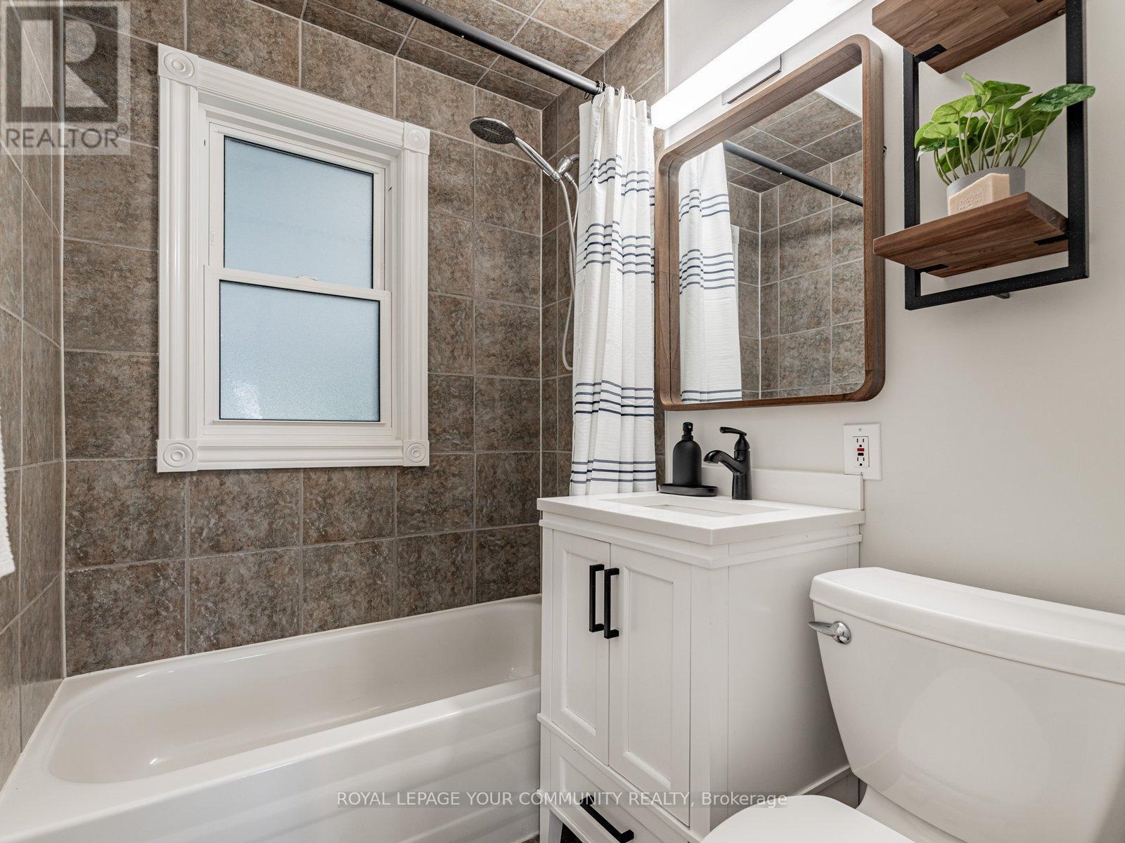 6 Newton Street, Barrie, Ontario L4M 3N3 - Photo 11 - S12532080