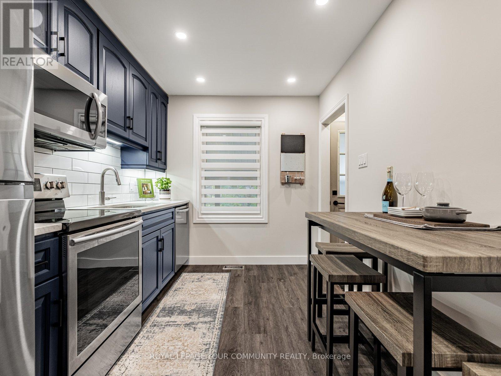 6 Newton Street, Barrie, Ontario L4M 3N3 - Photo 6 - S12532080