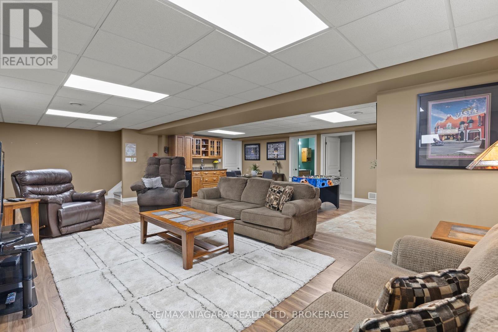 194 Hillsdale Road, Welland, Ontario  L3C 7M4 - Photo 32 - X12458081