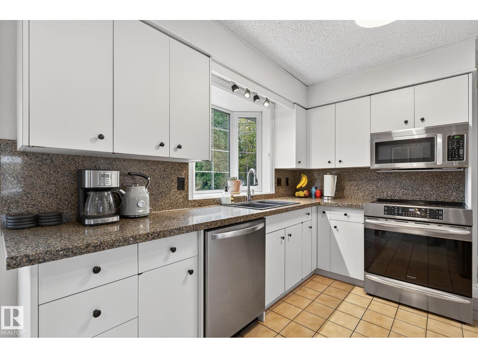 11006 154 St Nw, Edmonton, Alberta  T5P 2K1 - Photo 21 - E4465462