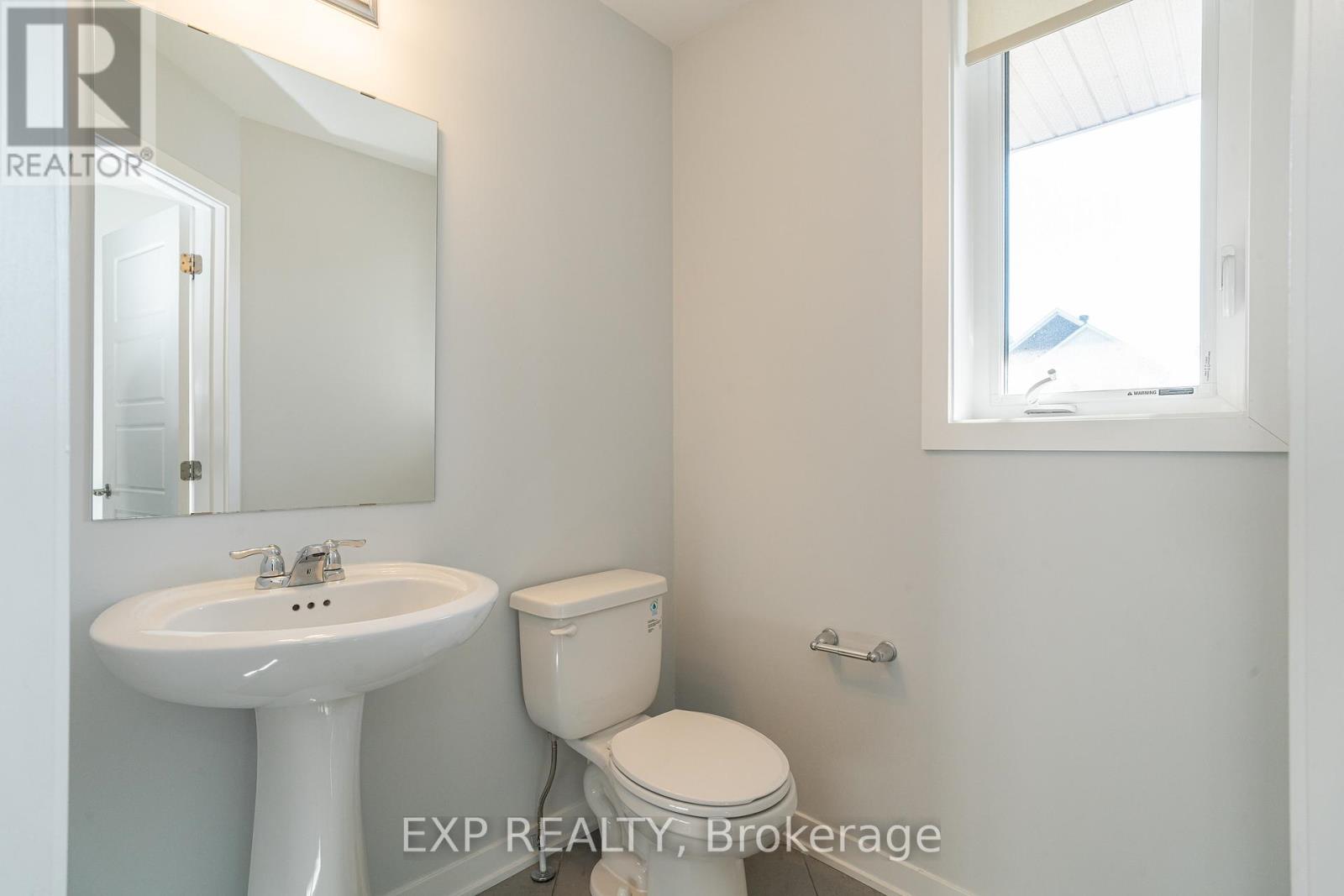 770 Derreen Avenue, Ottawa, Ontario  K2S 2Z1 - Photo 14 - X12537856