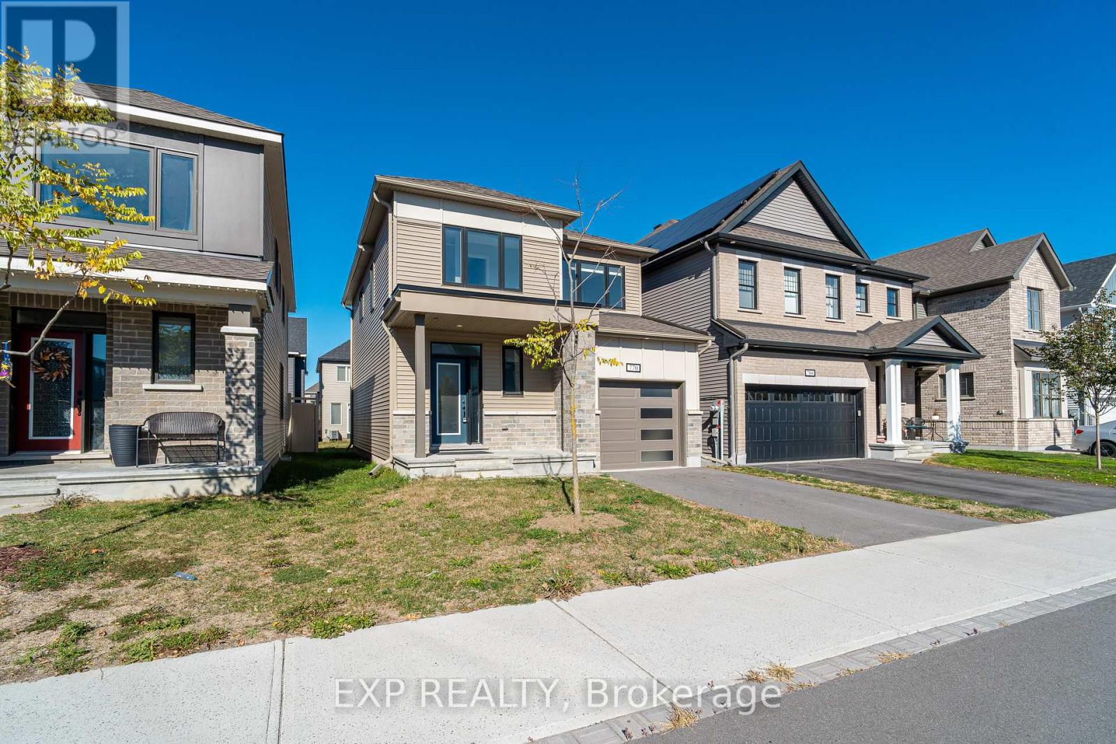 770 Derreen Avenue, Ottawa, Ontario  K2S 2Z1 - Photo 2 - X12537856