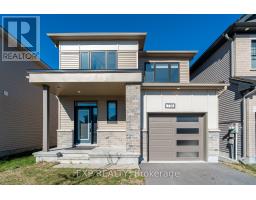 770 DERREEN AVENUE, Ottawa, Ontario