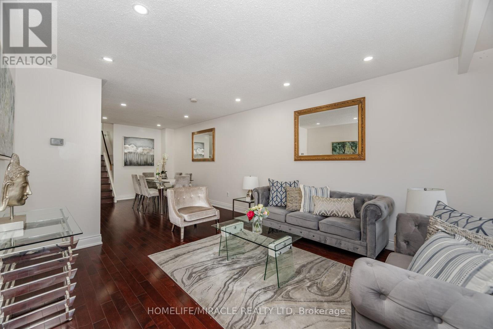 764 Eaglemount Crescent, Mississauga, Ontario  L5C 1N9 - Photo 11 - W12537472