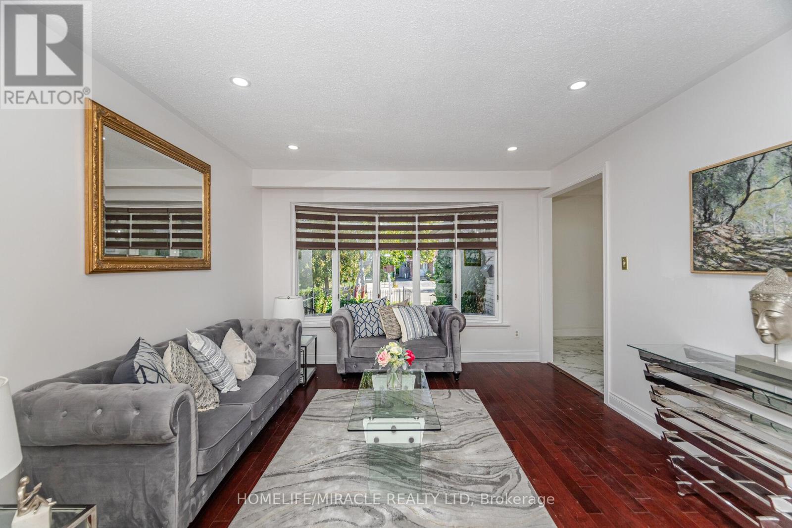 764 Eaglemount Crescent, Mississauga, Ontario  L5C 1N9 - Photo 13 - W12537472