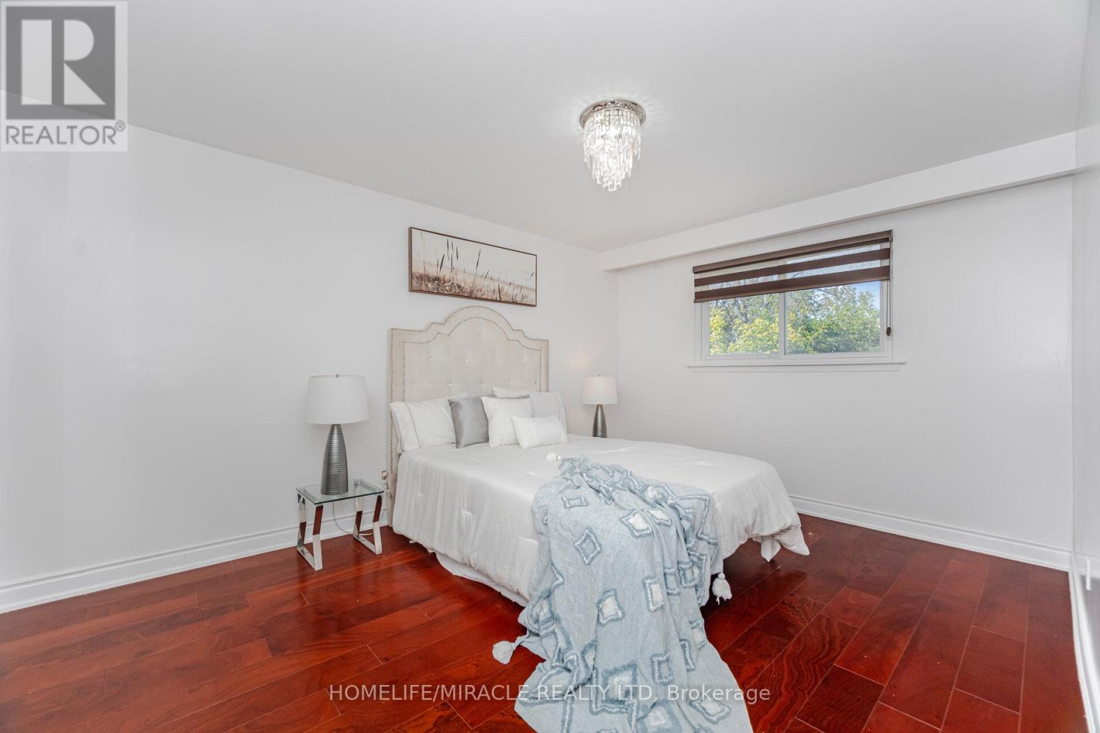 764 Eaglemount Crescent, Mississauga, Ontario  L5C 1N9 - Photo 24 - W12537472