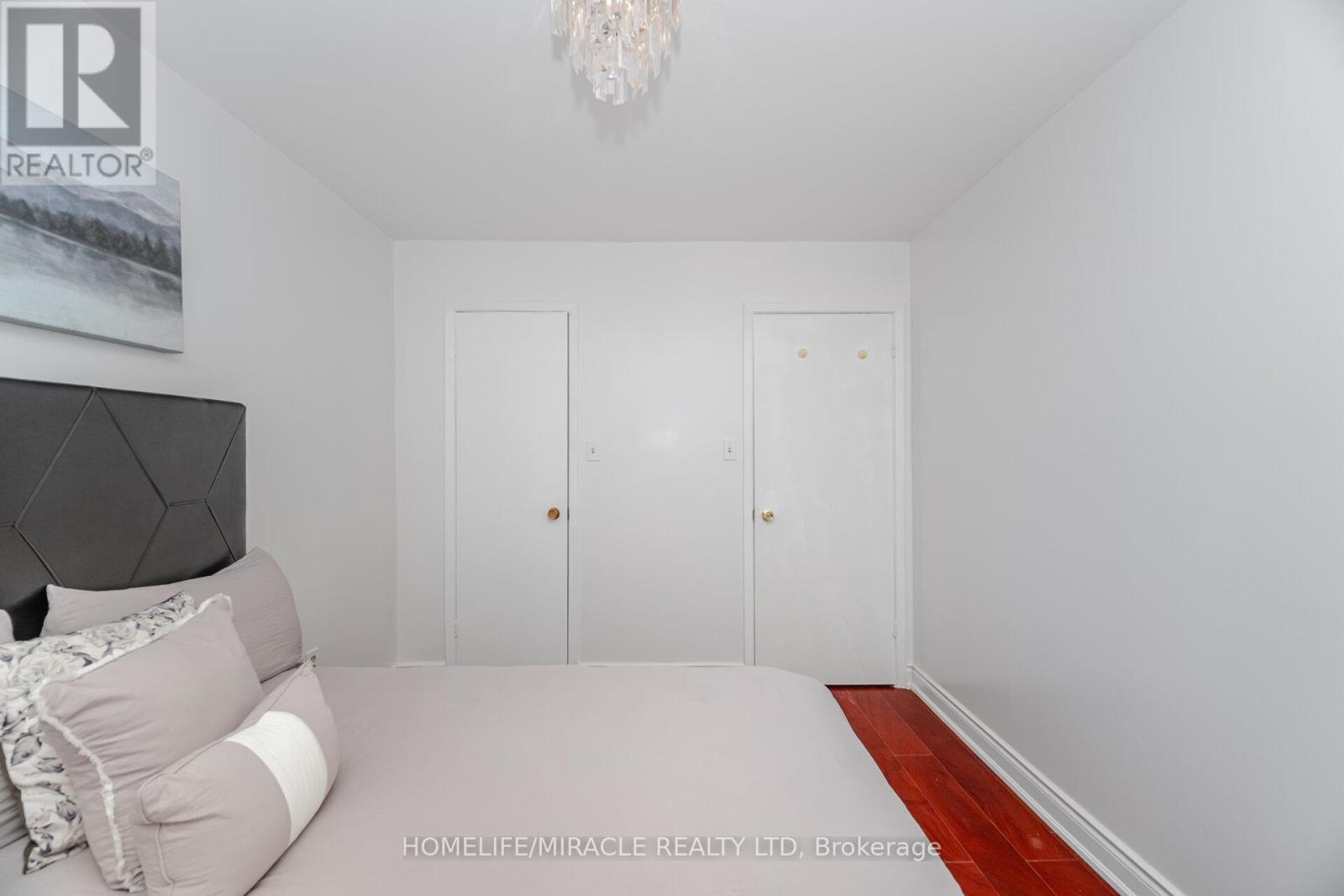 764 Eaglemount Crescent, Mississauga, Ontario  L5C 1N9 - Photo 28 - W12537472