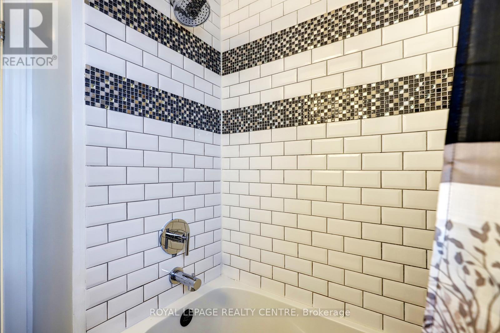 1416 Monaghan Circle, Mississauga, Ontario  L5C 1R8 - Photo 24 - W12537484