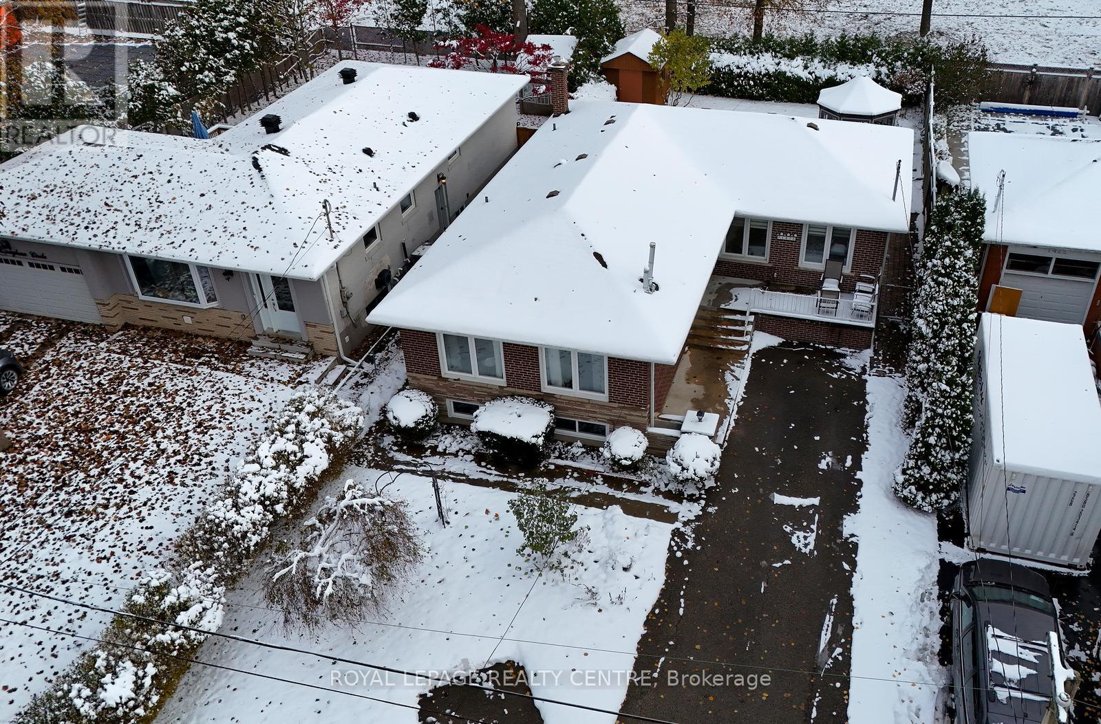 1416 Monaghan Circle, Mississauga, Ontario  L5C 1R8 - Photo 44 - W12537484