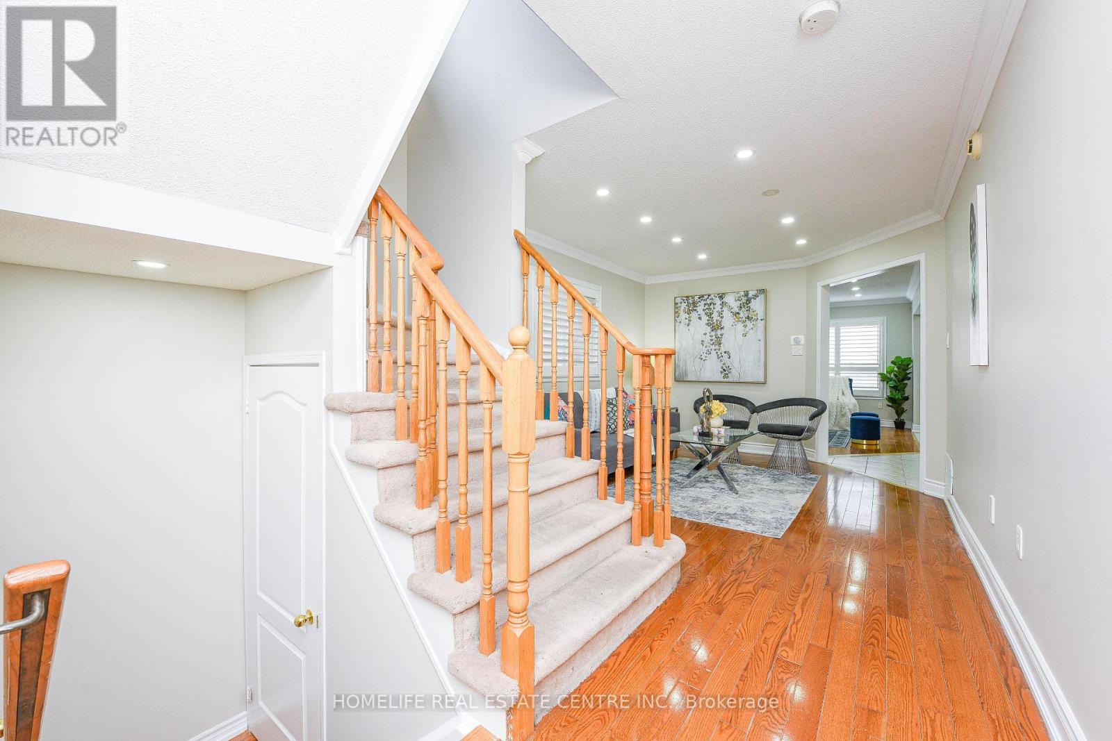 60 Ferncastle Crescent, Brampton, Ontario  L7A 3P3 - Photo 6 - W12537486