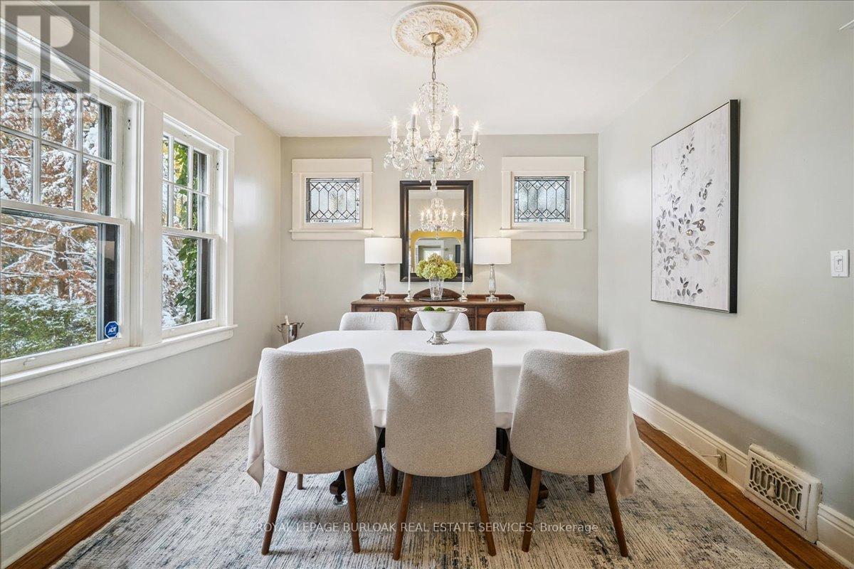 263 Hart Avenue, Burlington, Ontario  L7N 1P3 - Photo 11 - W12537490