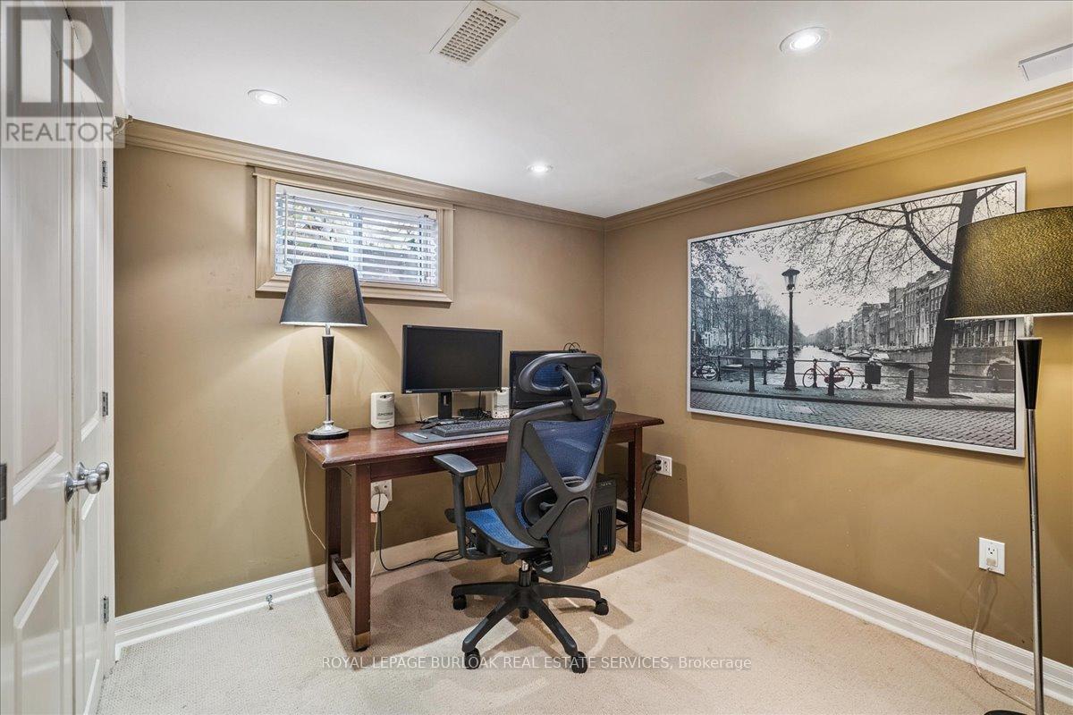 263 Hart Avenue, Burlington, Ontario  L7N 1P3 - Photo 23 - W12537490