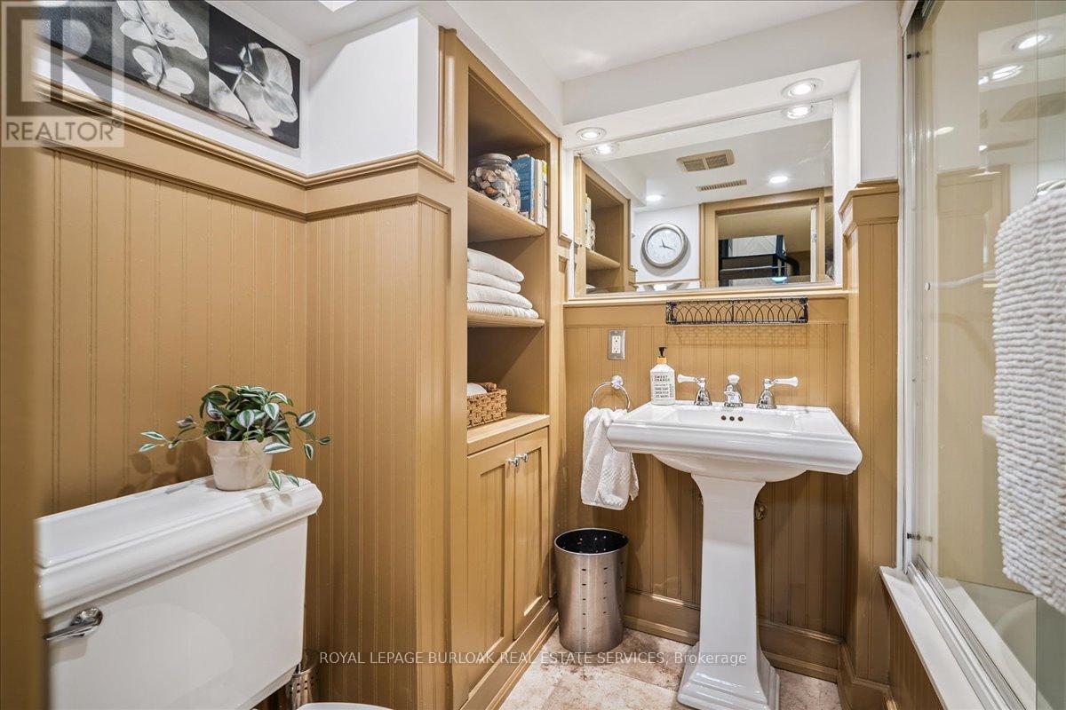 263 Hart Avenue, Burlington, Ontario  L7N 1P3 - Photo 24 - W12537490