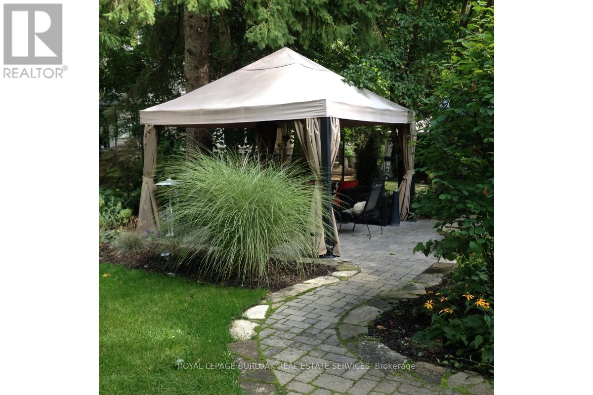 263 Hart Avenue, Burlington, Ontario  L7N 1P3 - Photo 34 - W12537490