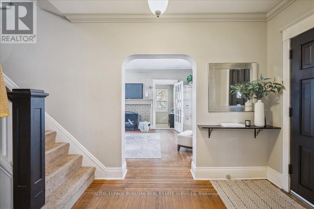 263 Hart Avenue, Burlington, Ontario  L7N 1P3 - Photo 5 - W12537490