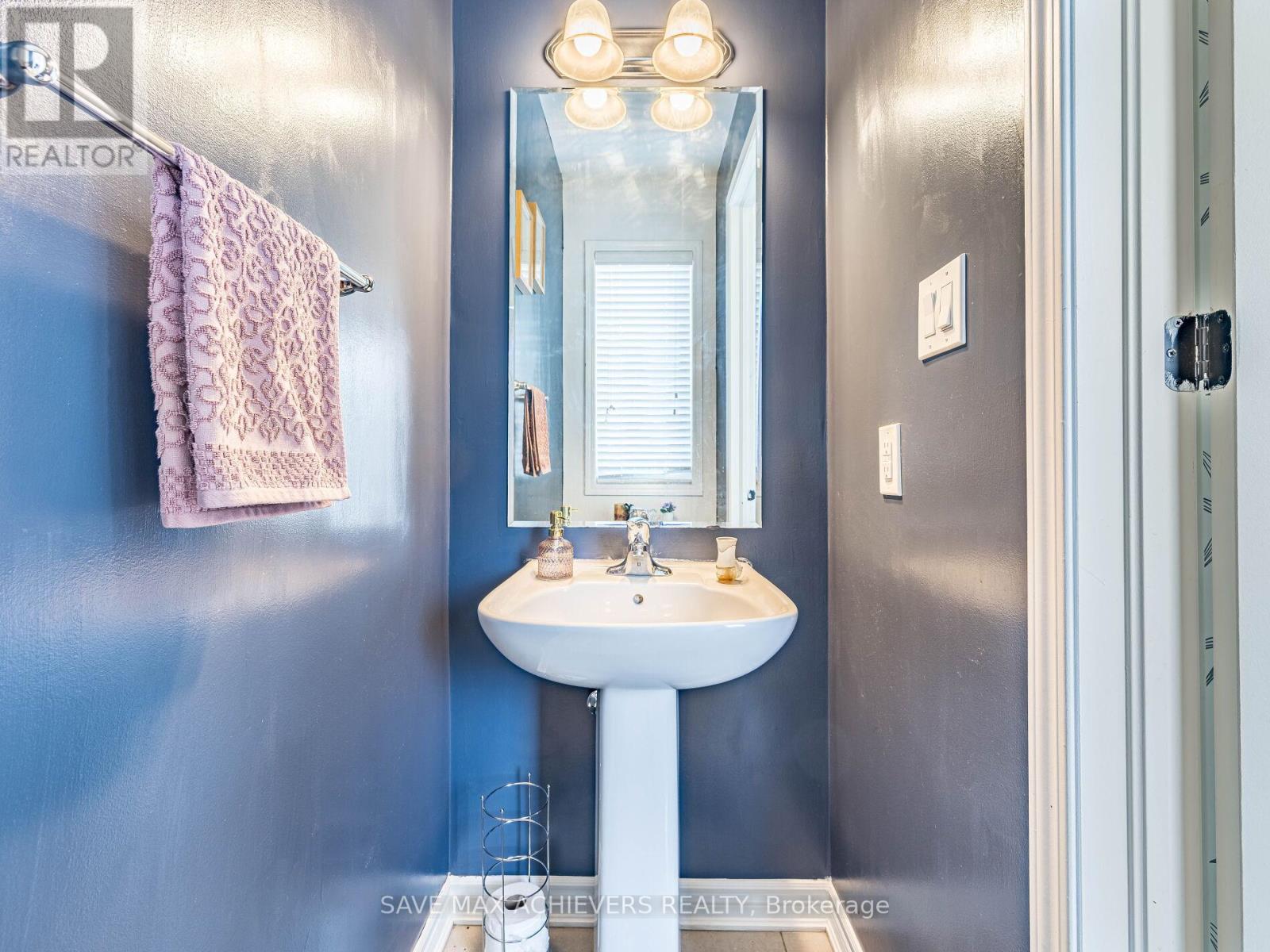 12 Emerald Coast Trail, Brampton, Ontario  L7A 5A7 - Photo 5 - W12537506